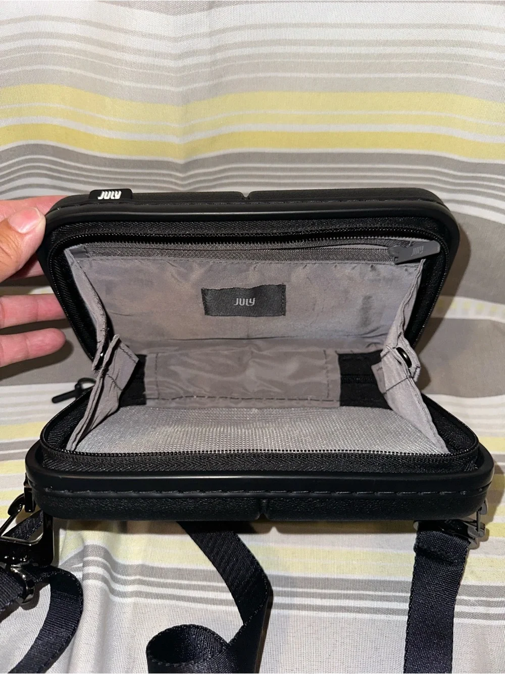 July brand carry me mini case